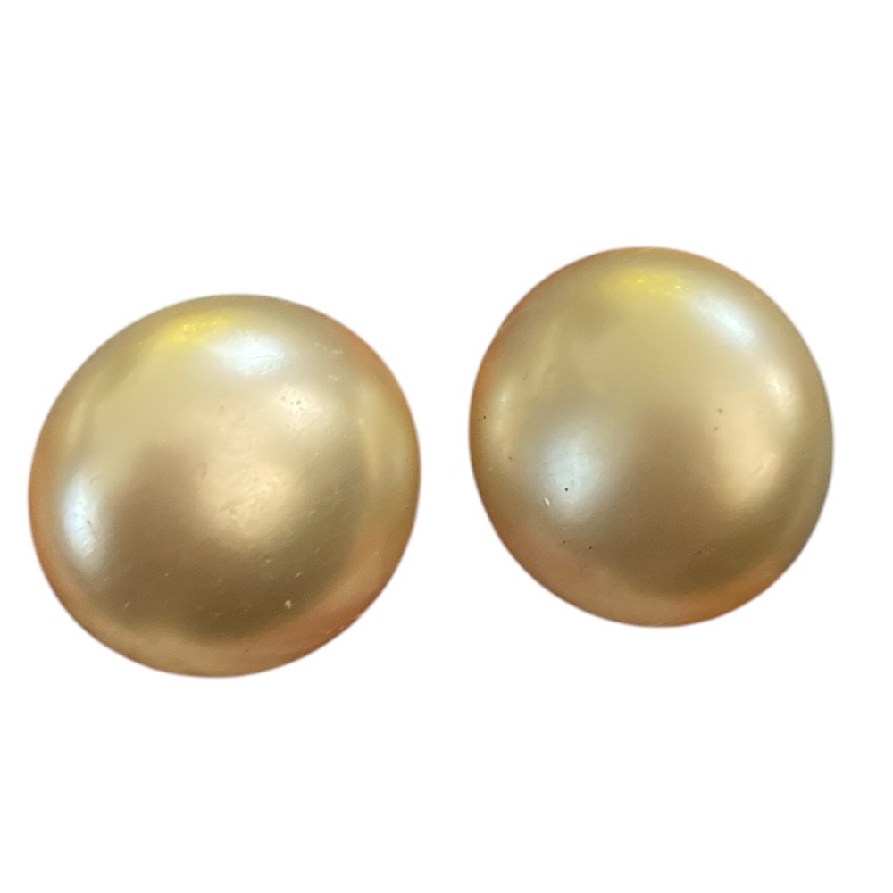 Vintage Faux Pearl Round Clip-Ons-Earrings- SO pretty!